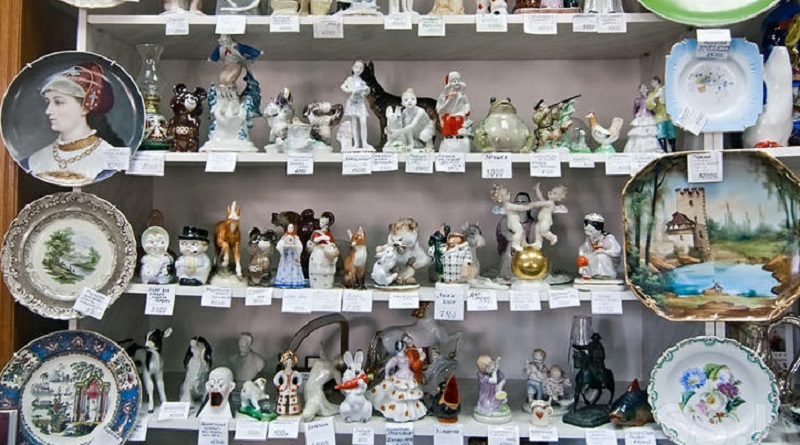 entertainment-collecting-statuettes-536454.800.jpg